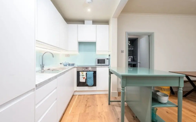 18 Wetherby Place