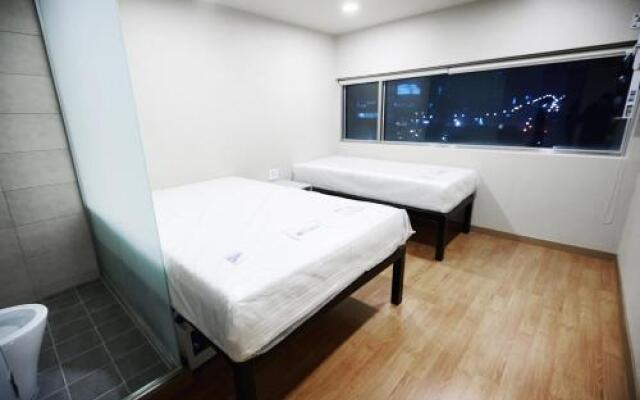 Seoul N Hostel