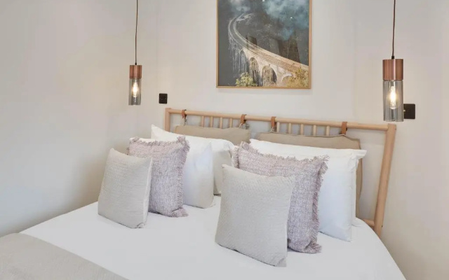 Host Stay Abbey Hus