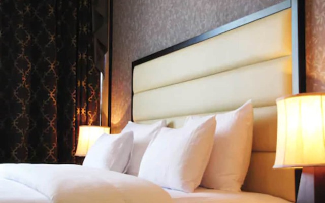 Paragon Hotel