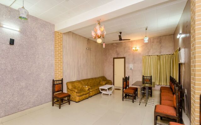 OYO 8998 Hotel Aayash