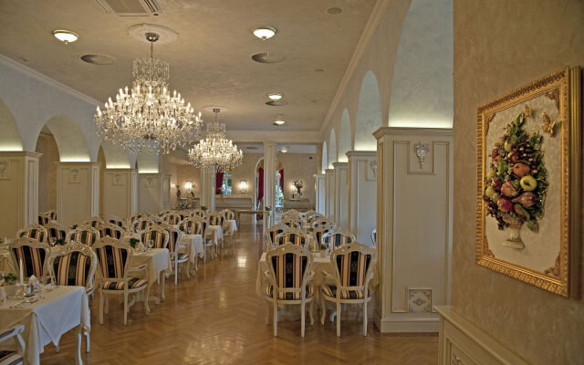 Hotel Kvarner Palace