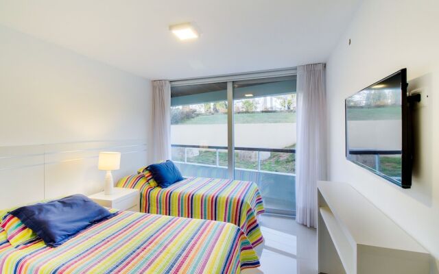 Oceana Suites Isabel Apartments