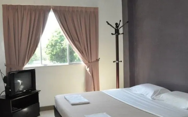 Alia Express Ferringhi