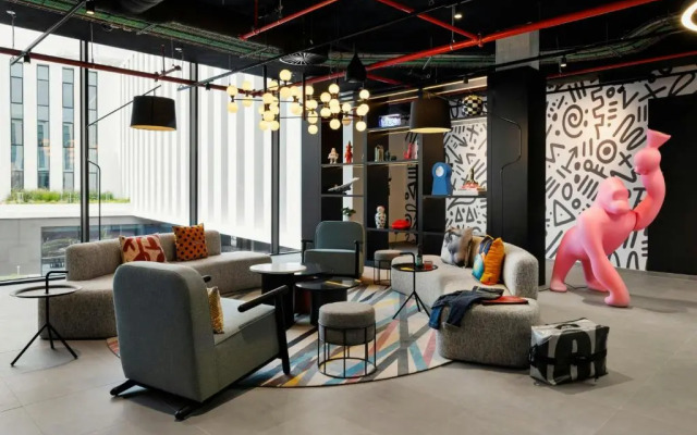 Moxy Alfragide Lisboa