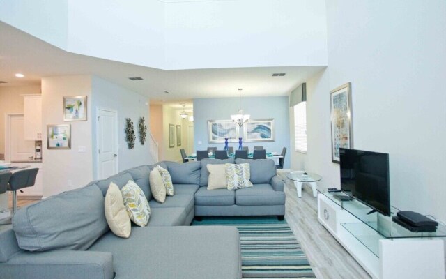 4839 Kings Castle Circle 5 Bedroom Home