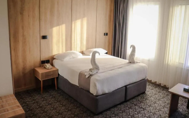 Sandy Palace Hotel