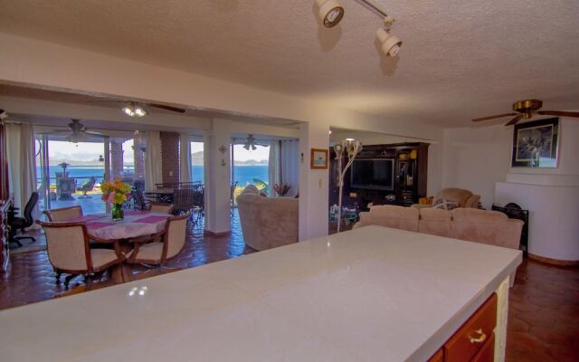 Caracol Peninsula 320 - 3 Br apts