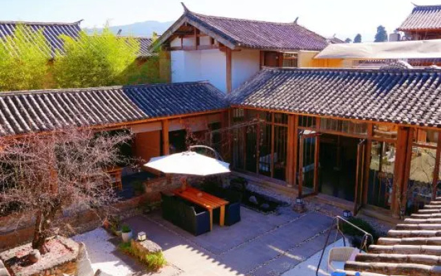 Qingyun Cottage · Courtyard Yunting Zen Retreat | Riverside Serene Courtyard – Outside – Dali