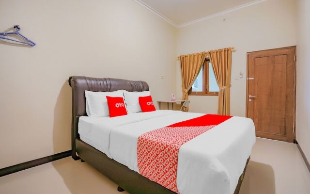 Kenari House Syariah by OYO Rooms