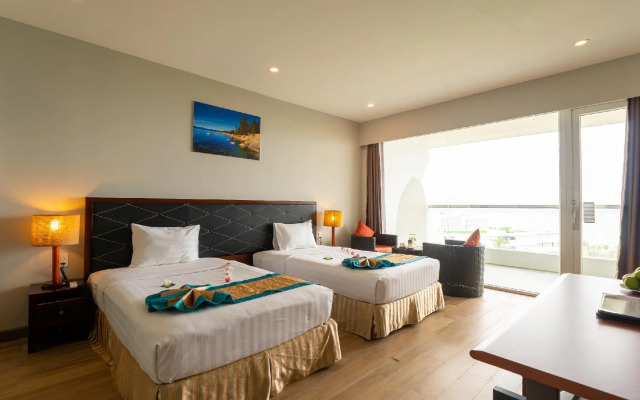 Sandunes Beach Resort & Spa