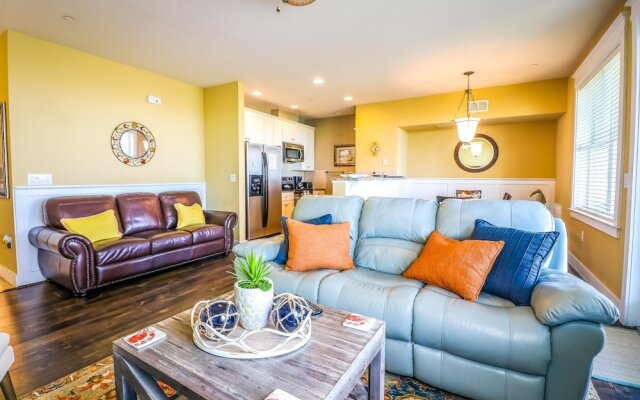 Pelican Pointe 2 Bedroom Condo