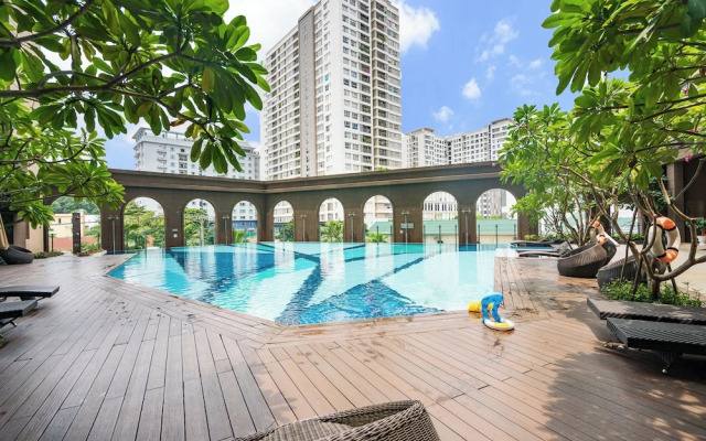 Gin House - Garden Gate APT Phu Nhuan