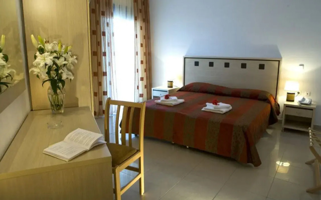 Porto Koufo Hotel