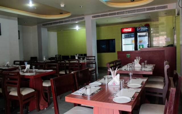 OYO Flagship 2338 Hotel Choice inn