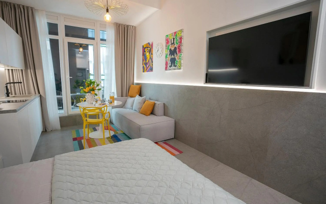 Twin studio apartments in the center near Most City