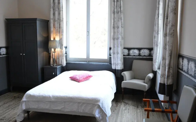 Villa in Coo Near Waterfalls With Pool