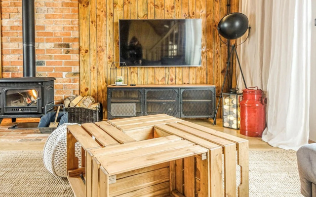 Stunning Home in Narty With Jacuzzi, 3 Bedrooms and Wifi