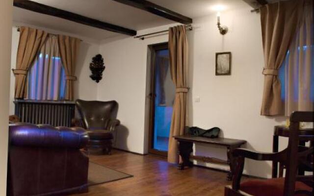 Pensiune-Restaurant Tara Luanei