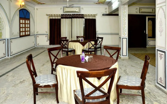 Oyo 15214 Mahal Rajwada Resort