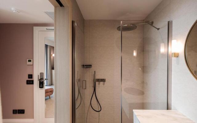 123 MAINSTREET boutique hotel