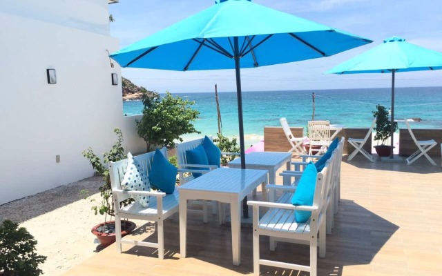 Blue Anchor Lodge & Cafe-Binh Ba Island