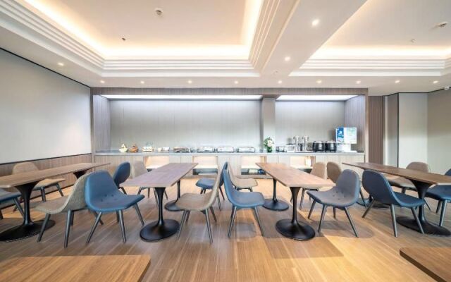 Hanting Hotel Shanghai Jiaoda Jiangchuan Road Metro Station New