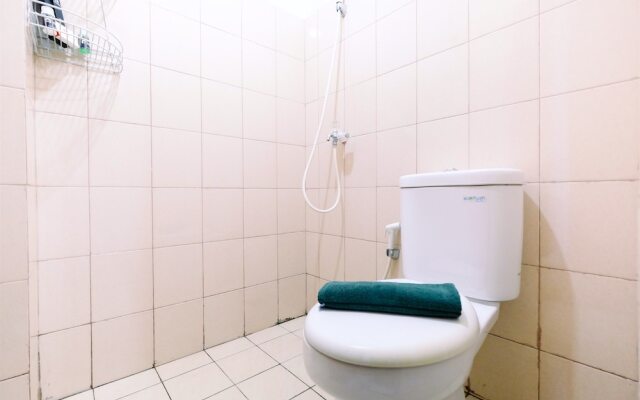 Comfy Studio Room at Tifolia Apartment