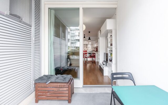 Portuense 107- Bright Flat