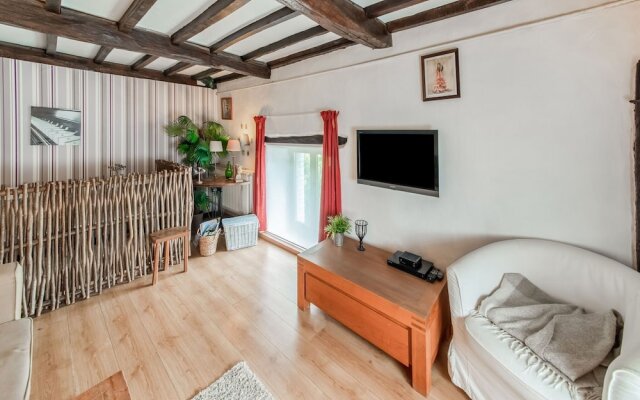 Cosy Holiday Home in Cherain near Forest