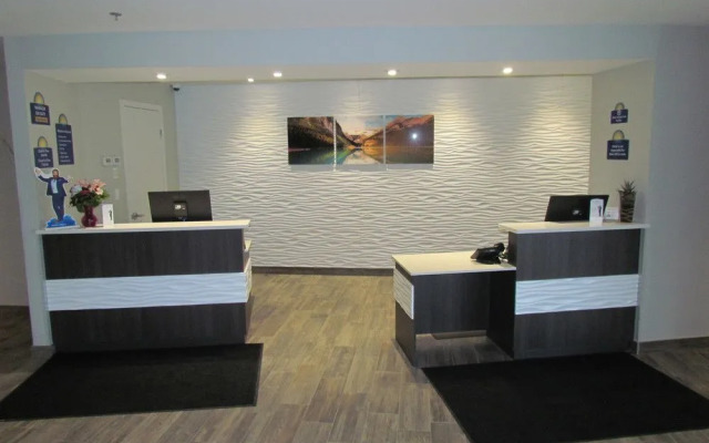 Days Inn and Suites Airdrie