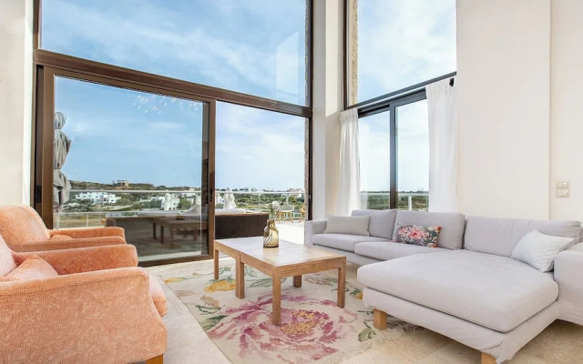 A Luxury Villa in Stavros village