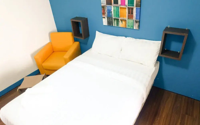 Artistic Studio Room Kebagusan City Apartement