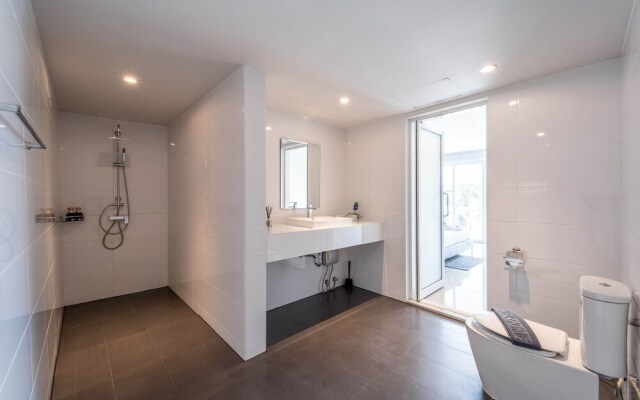 Modern 4 Bedrooms Pool Villa - VY