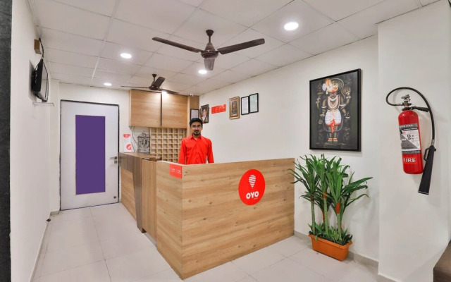 OYO 16675 Hotel Shri Krishna Inn