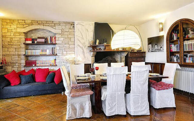 5-room House 300 M2 On 3 Levels - Inh 26452