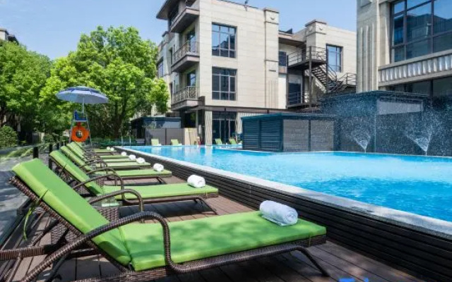 Holiday Inn Shanghai Tourism Zone by IHG – Pool – Shanghai