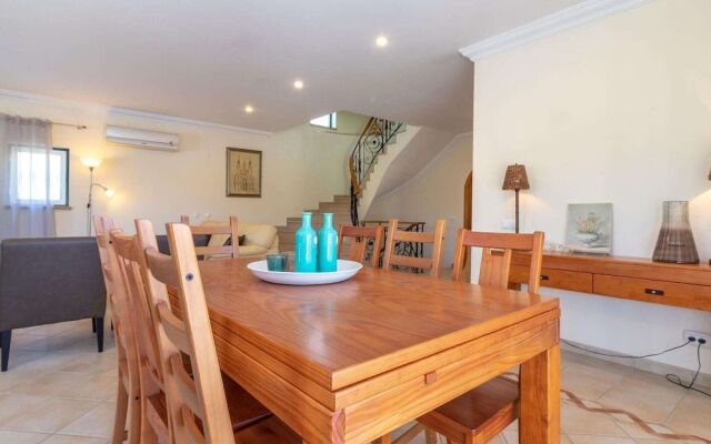 Luxury Villa in Albufeira With Heated Private Pool
