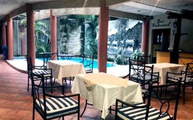 Hotel Campanario
