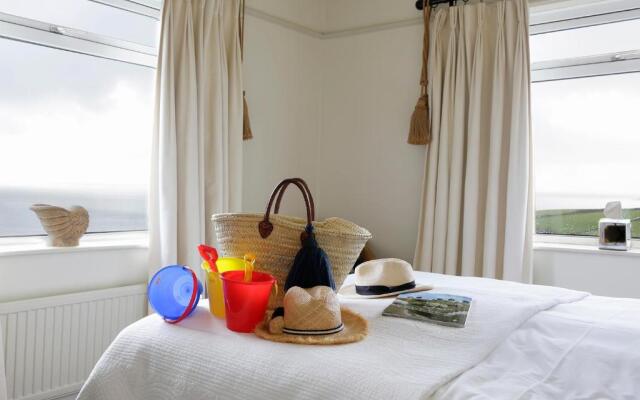 Driftwood Hotel
