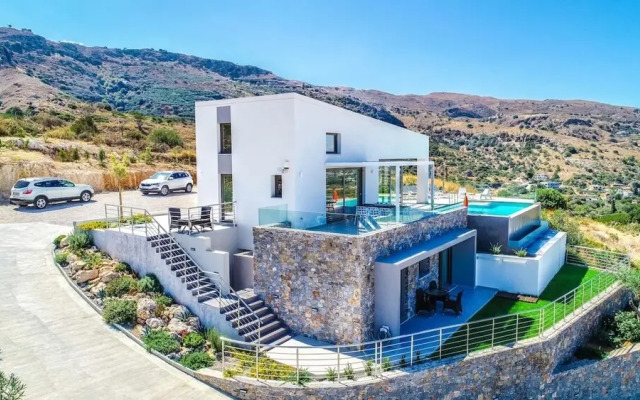 Villa Con Vista- Heated Pool 4 bdr Sleeps 8
