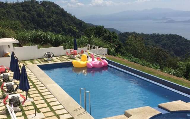 Bikyeong Hotel and Restaurant