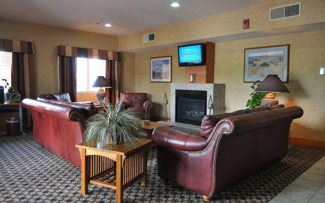 Quality Inn & Suites Artesia