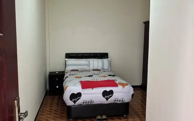 Safe Land Guest House
