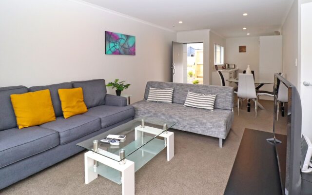 2 Brm Apartment 4 on Jones Crescent