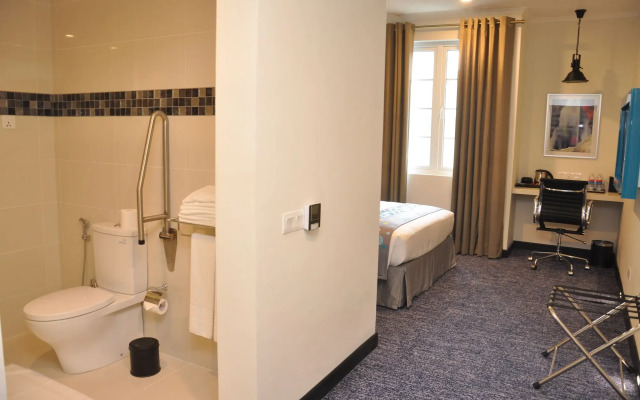 Fairway Colombo - Sri Lanka's First Hotel With Robot Technology