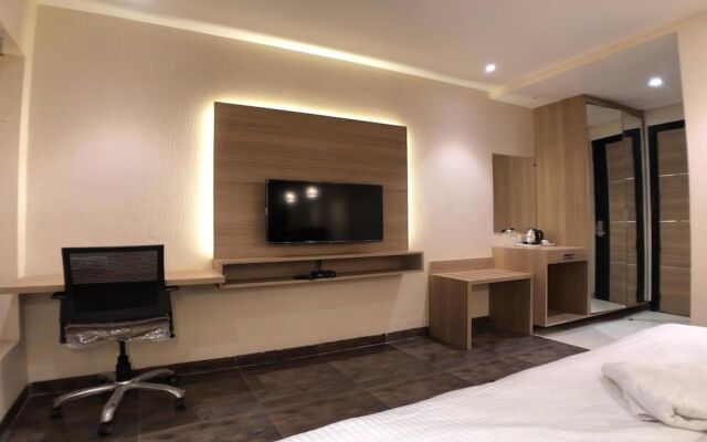 Solitaire Hotel
