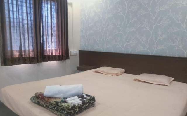 Hotel Prabha Palace