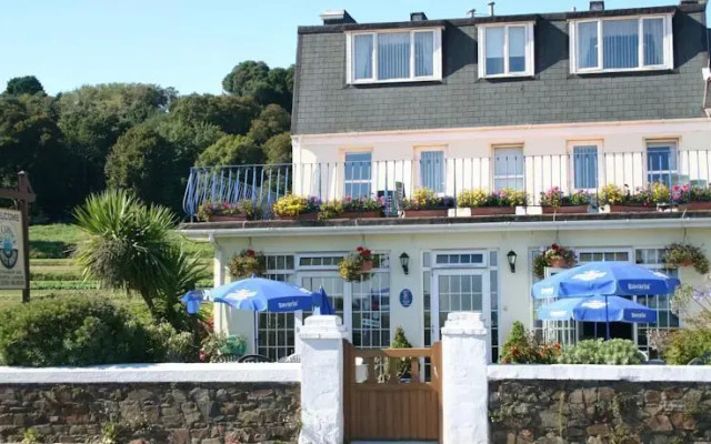 Au Caprice Guest House