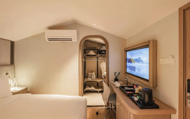 Lumi Hoi An Hotel – Guest Rooms – Da Nang